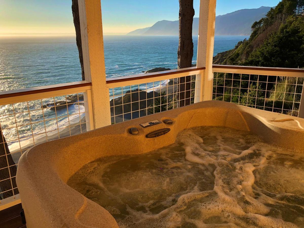 Amazing Oceanview 2 Bedroom Oceanfront! By Oceanviewhottubs Shelter Cove, Ca Tesla Ev Station מראה חיצוני תמונה
