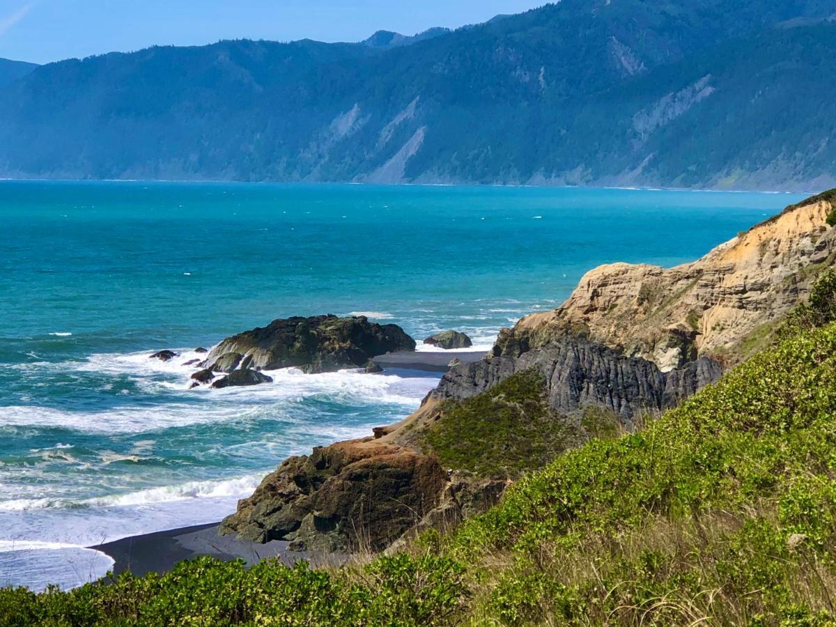 Amazing Oceanview 2 Bedroom Oceanfront! By Oceanviewhottubs Shelter Cove, Ca Tesla Ev Station מראה חיצוני תמונה