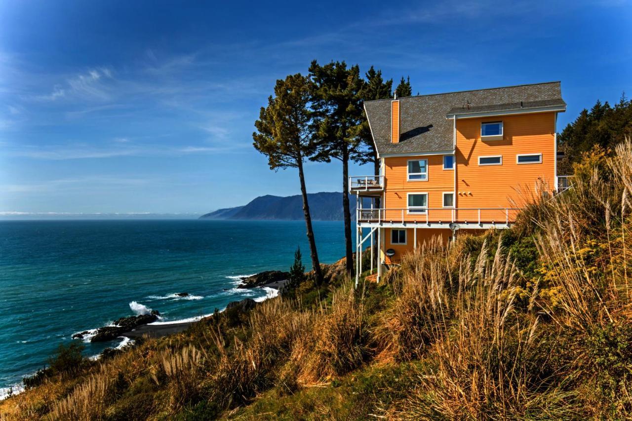Amazing Oceanview 2 Bedroom Oceanfront! By Oceanviewhottubs Shelter Cove, Ca Tesla Ev Station מראה חיצוני תמונה