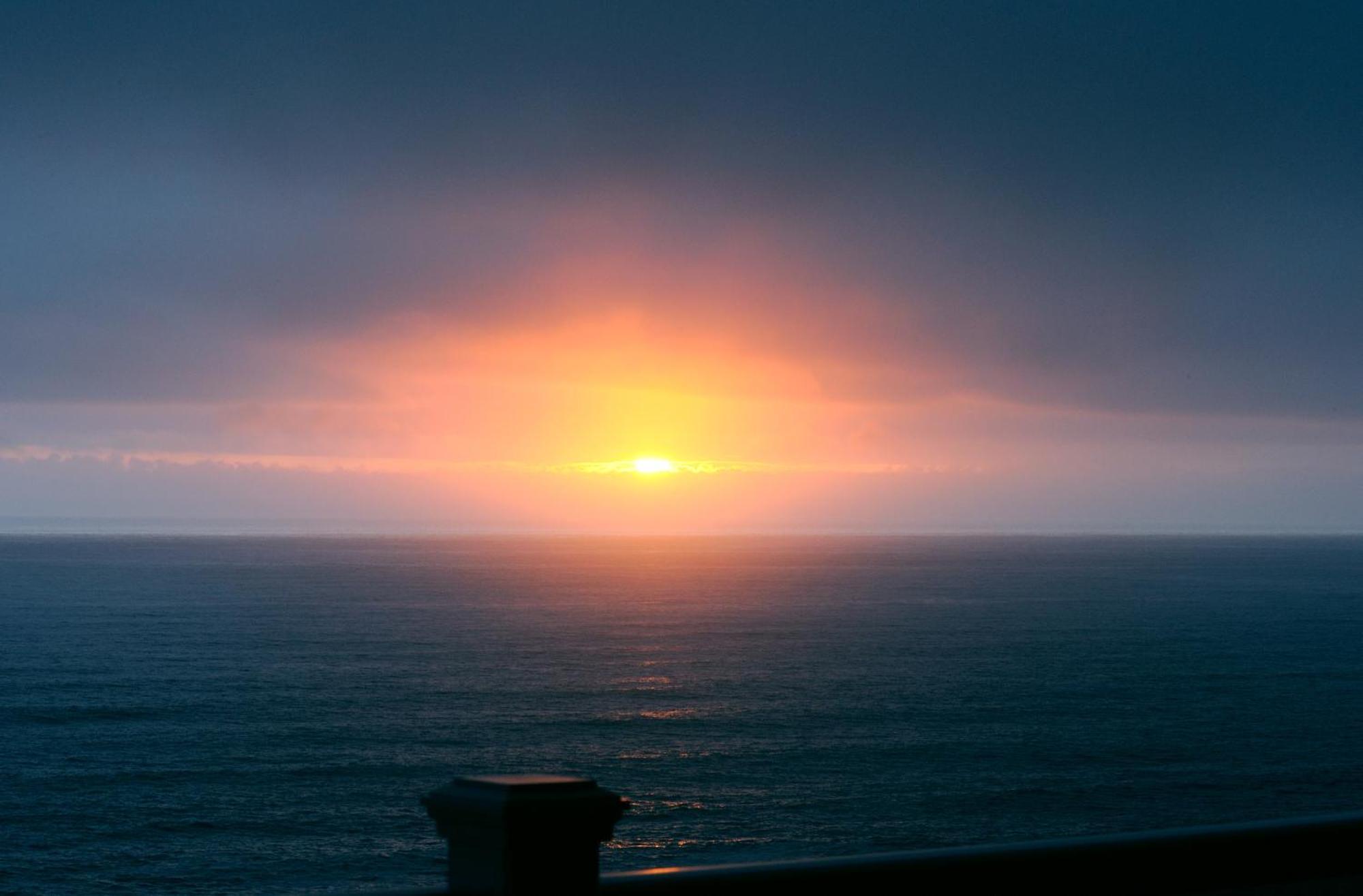Amazing Oceanview 2 Bedroom Oceanfront! By Oceanviewhottubs Shelter Cove, Ca Tesla Ev Station מראה חיצוני תמונה