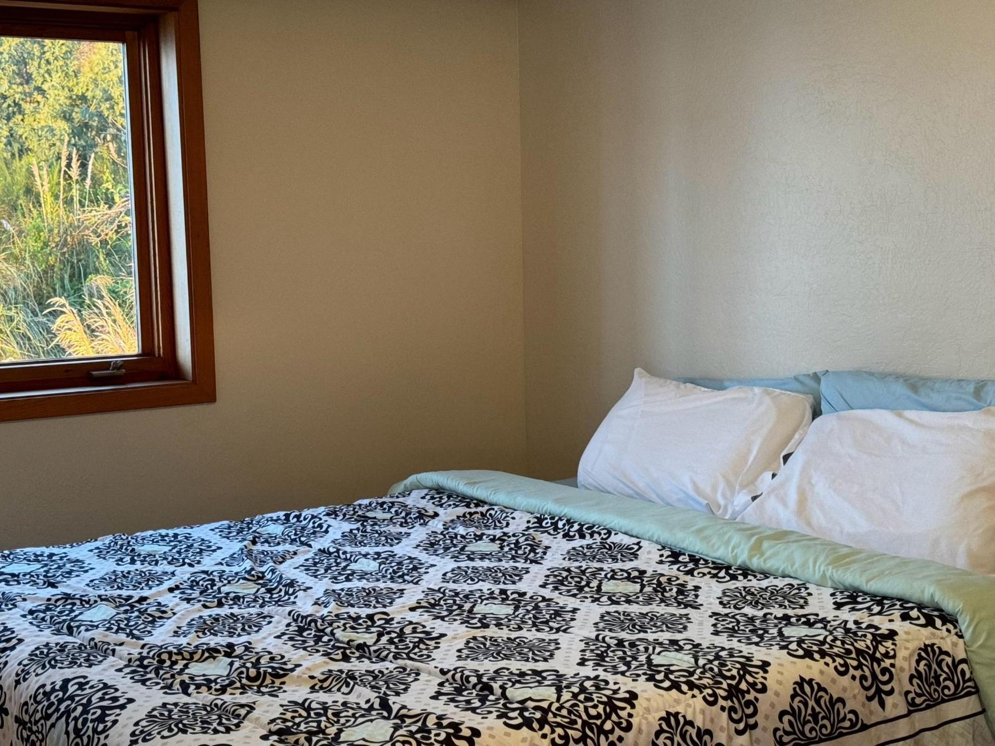 Amazing Oceanview 2 Bedroom Oceanfront! By Oceanviewhottubs Shelter Cove, Ca Tesla Ev Station מראה חיצוני תמונה